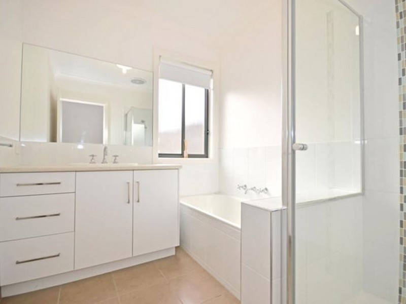 1/31 Boonderabbi Dr, Clifton Springs VIC 3222