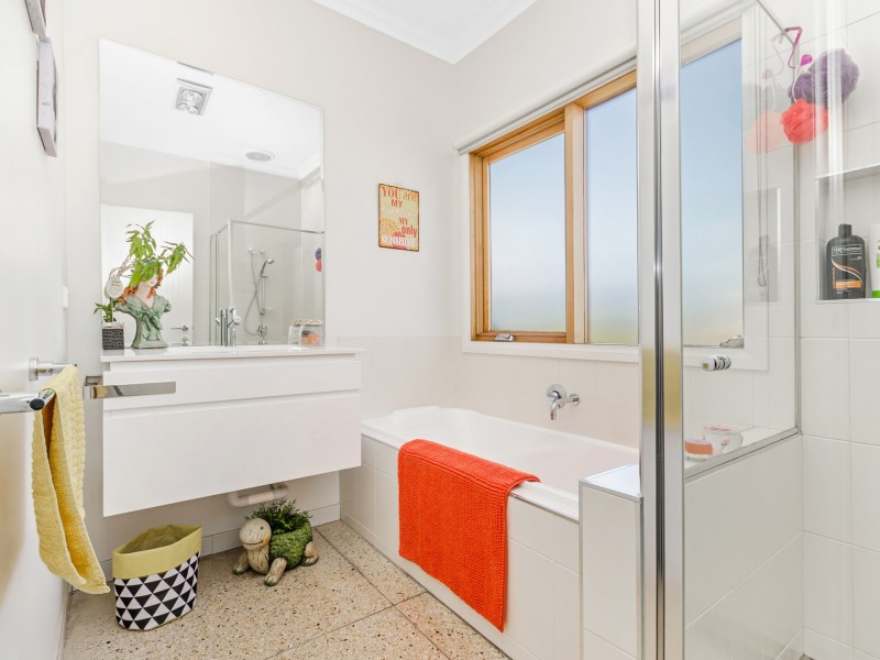 2/4 Bay Shore Avenue, Clifton Springs VIC 3222