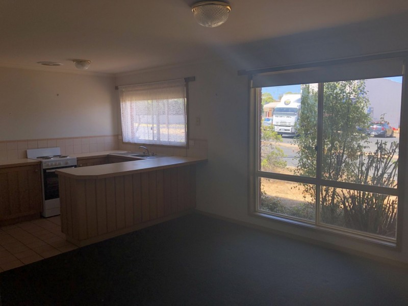 2/38 Mirrabooka Drive, Clifton Springs VIC 3222