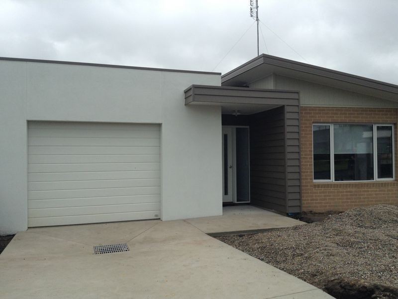 Unit 1/15 Waulu Avenue, Clifton Springs VIC 3222