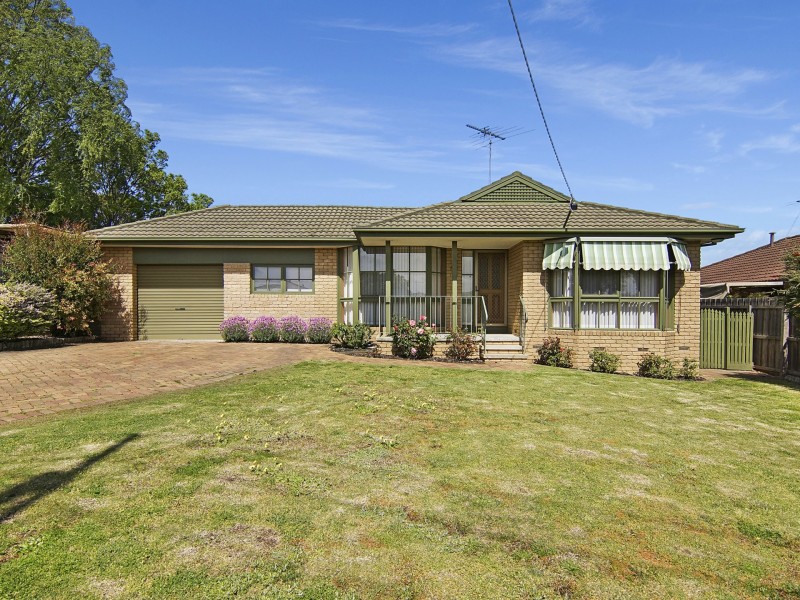 3 Woodleigh Close, Leopold VIC 3224