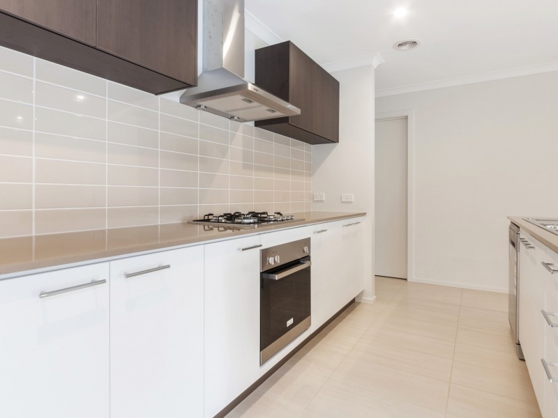 51 Stonebridge Drive, Drysdale VIC 3222
