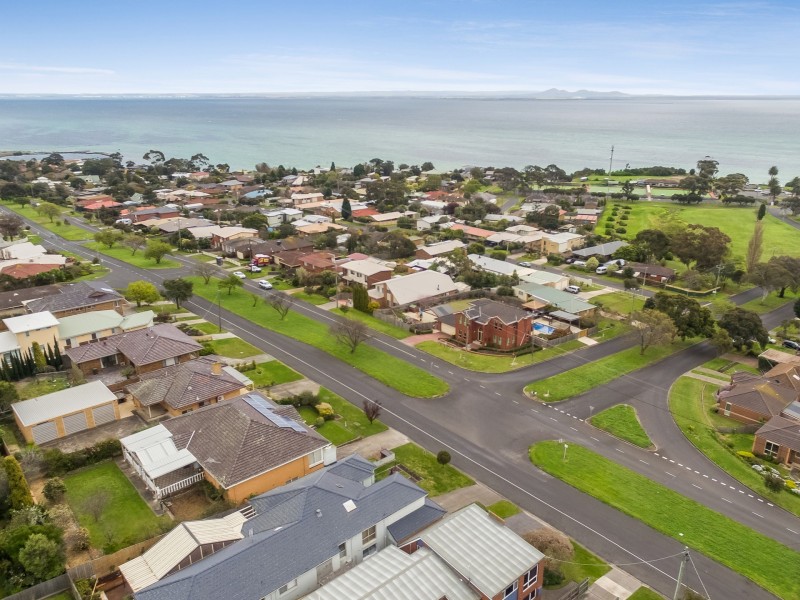 73 Bay Shore Avenue, Clifton Springs VIC 3222
