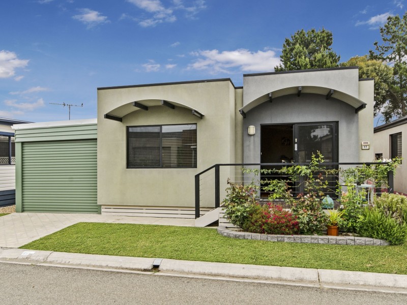 Unit 17/282-300 Clifton Avenue, Leopold VIC 3224