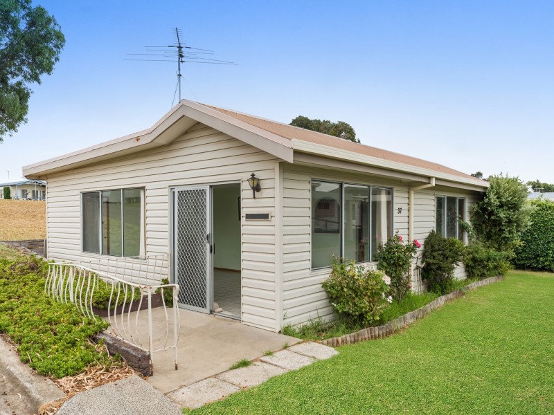 P019/282-300 Clifton Avenue, Leopold VIC 3224