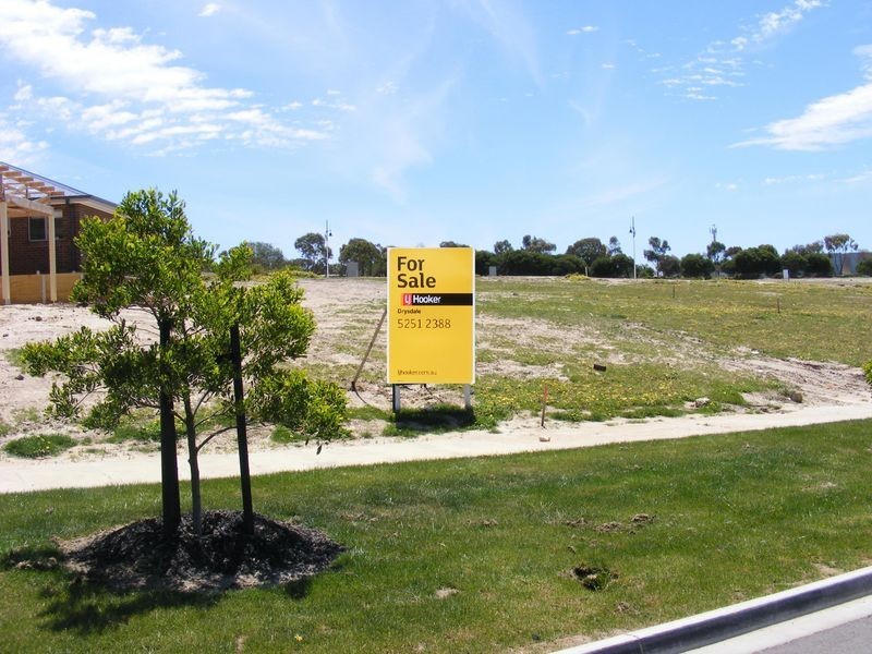 16 Waterhaven Boulevard, Drysdale VIC 3222