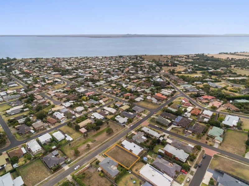17 Narawi Avenue, Clifton Springs VIC 3222