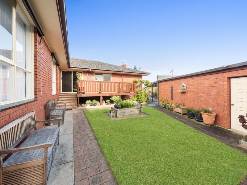 33 Parrakoola Drive, Clifton Springs VIC 3222