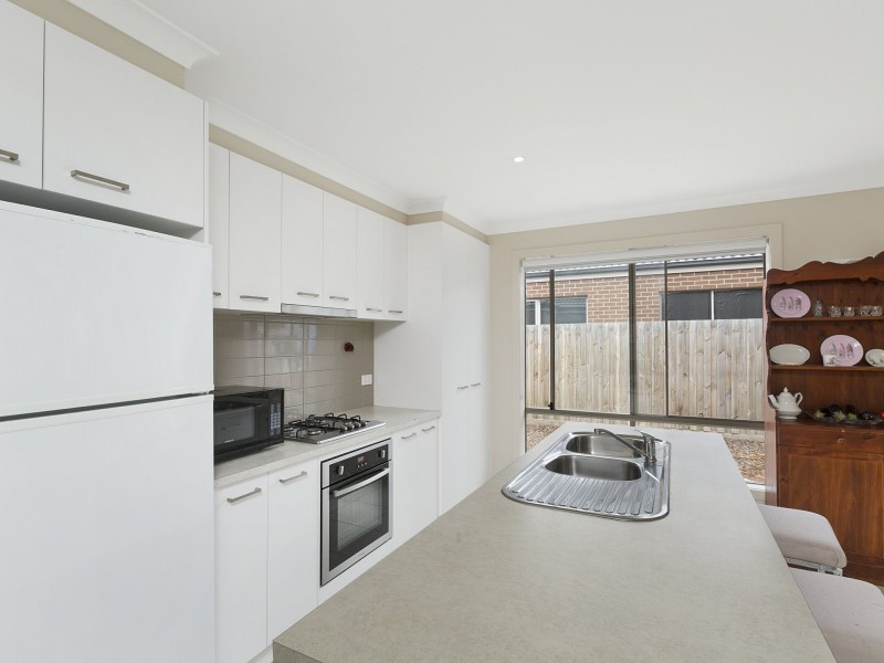 10 Meadow Drive, Curlewis VIC 3222