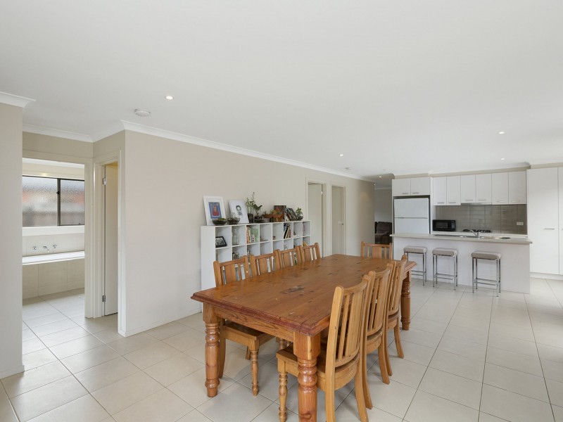 10 Meadow Drive, Curlewis VIC 3222