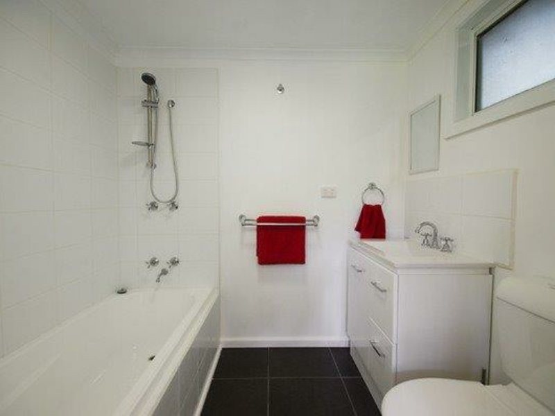 32 Kidman Avenue, Belmont VIC 3216