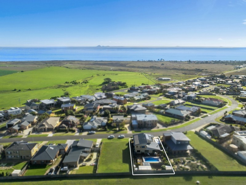 31 Golden Grove, Portarlington VIC 3223
