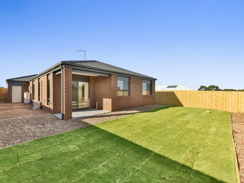 33 Calk Terrace, St Leonards VIC 3223