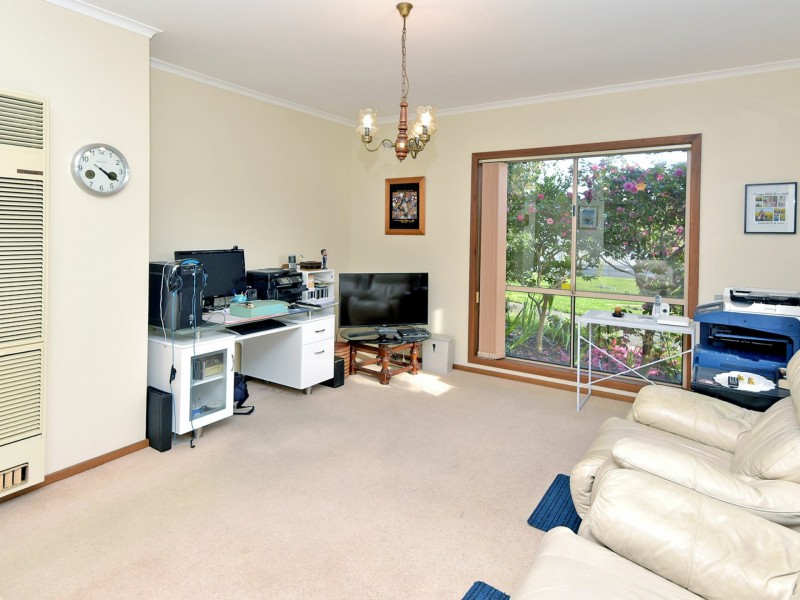 1/2 Curtis Street, Leopold VIC 3224