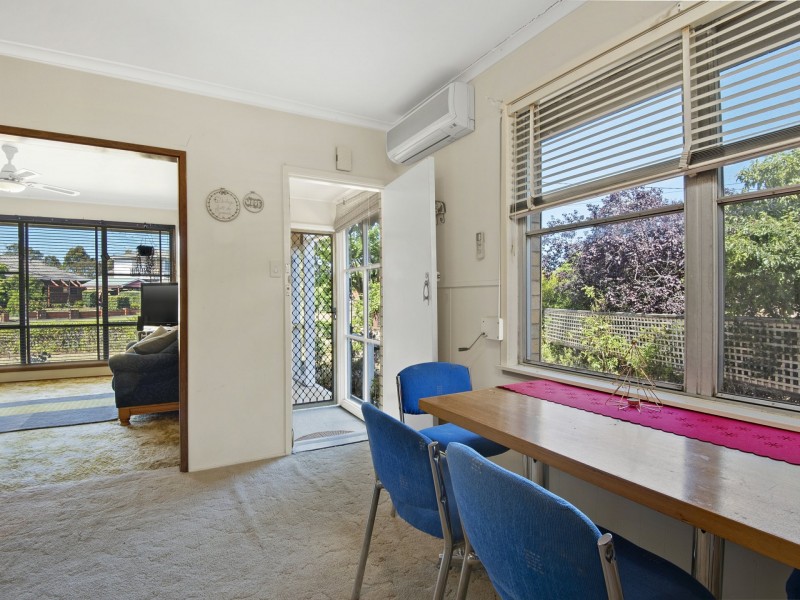 24 Winstanley Rd, Thomson VIC 3219