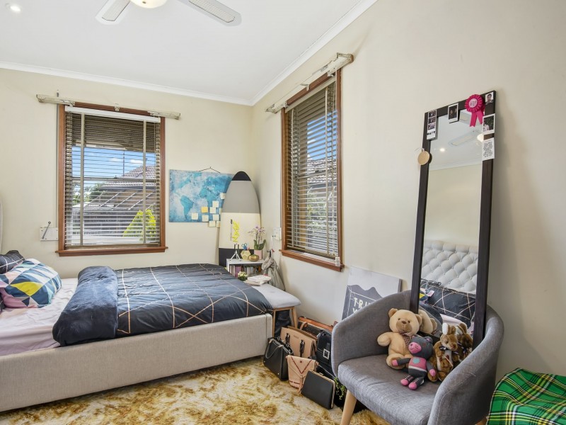 24 Winstanley Rd, Thomson VIC 3219