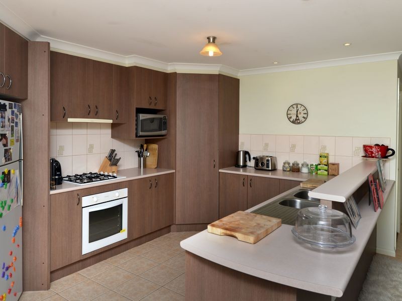 68 Parrakoola Drive, Clifton Springs VIC 3222