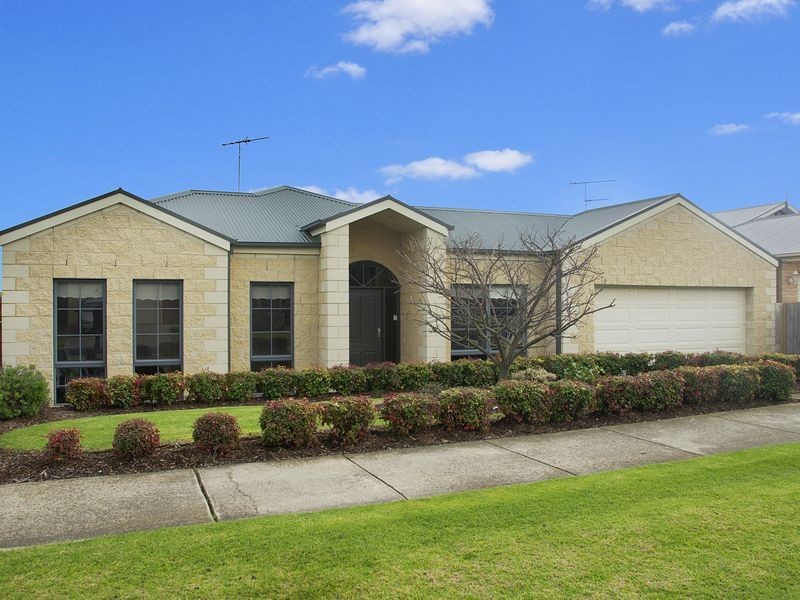 8 Ernstine Way, Drysdale VIC 3222