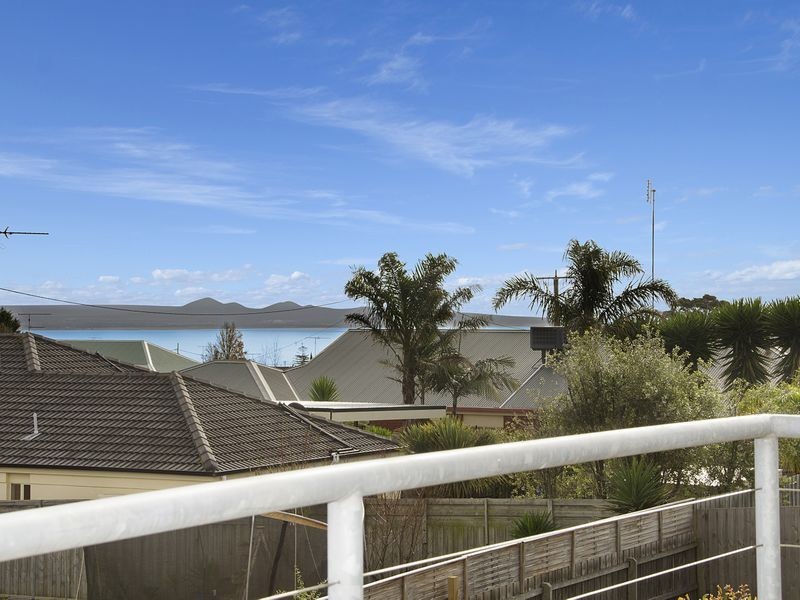 8 Ernstine Way, Drysdale VIC 3222