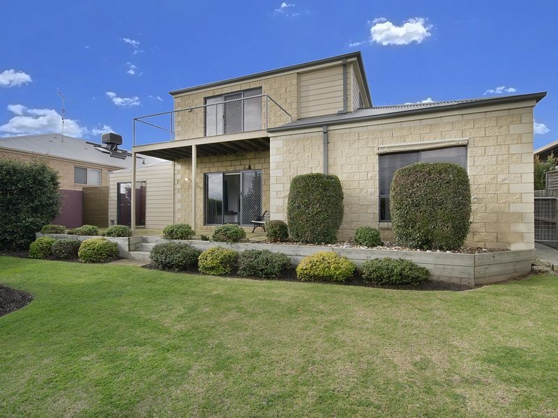 8 Ernstine Way, Drysdale VIC 3222