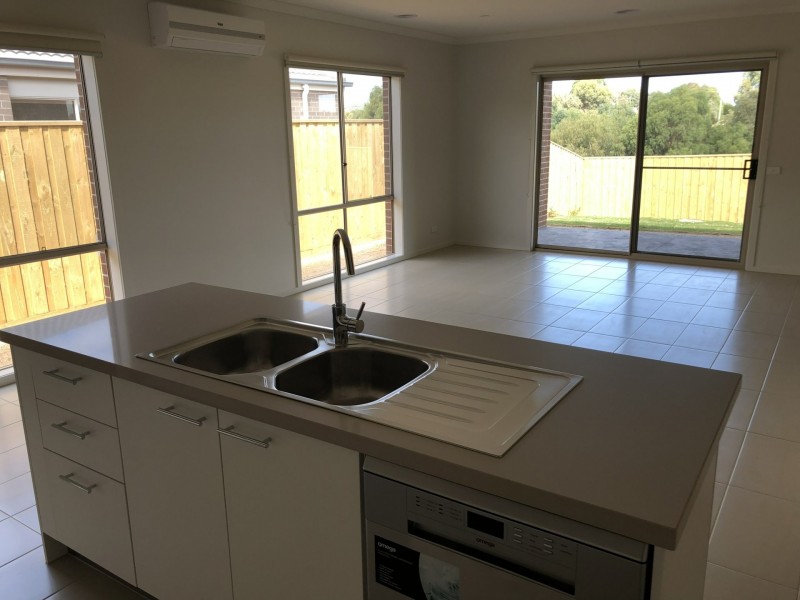 40 Newfields Drive, Drysdale VIC 3222