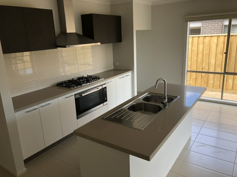 40 Newfields Drive, Drysdale VIC 3222