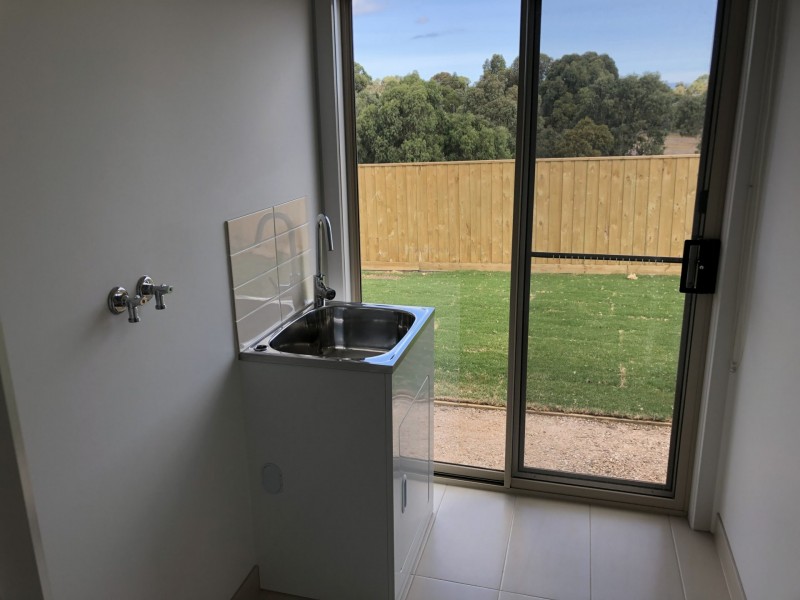 40 Newfields Drive, Drysdale VIC 3222