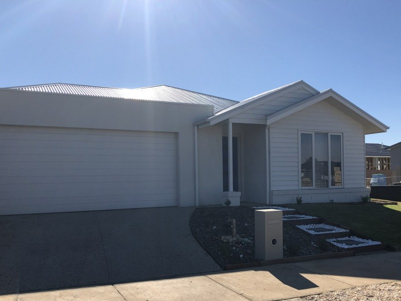 2 Hilltop Drive, Curlewis VIC 3222