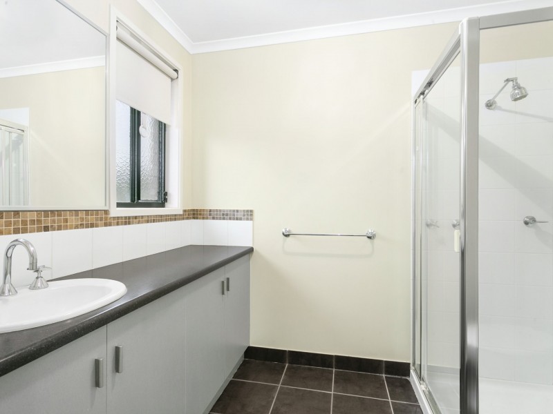 3-4 Sanctuary Cove, Clifton Springs VIC 3222