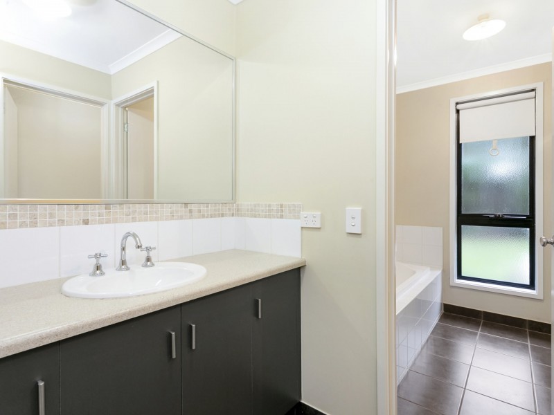 3-4 Sanctuary Cove, Clifton Springs VIC 3222