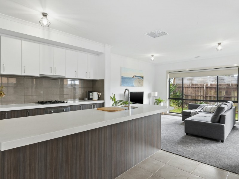 75 Wurrook Circuit, North Geelong VIC 3215