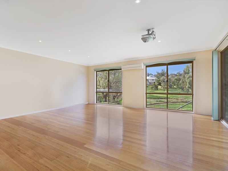 11 De Burgh Road, Drysdale VIC 3222