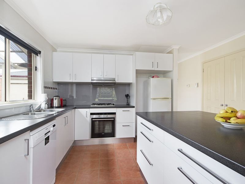 11 Nash Avenue, Drysdale VIC 3222