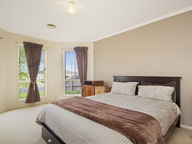 11 Nash Avenue, Drysdale VIC 3222