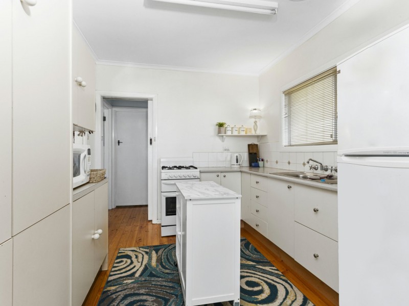 10 Narvik Avenue, St Leonards VIC 3223