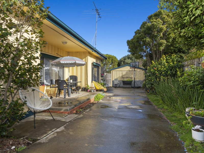 10 Narvik Avenue, St Leonards VIC 3223