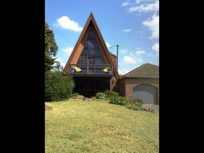 4 Dumburra Avenue, Clifton Springs VIC 3222