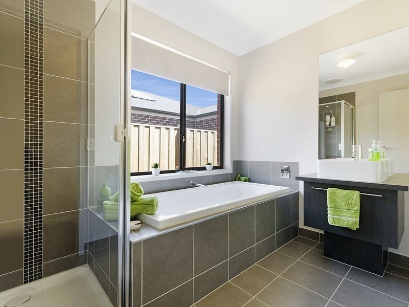 66 Treefern Street, Leopold VIC 3224