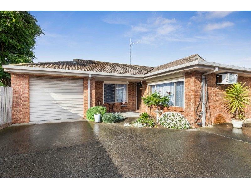 2/18 Carolanne Drive, Drysdale VIC 3222