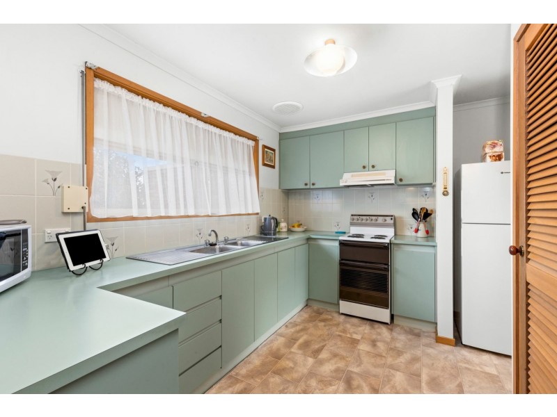 2/18 Carolanne Drive, Drysdale VIC 3222