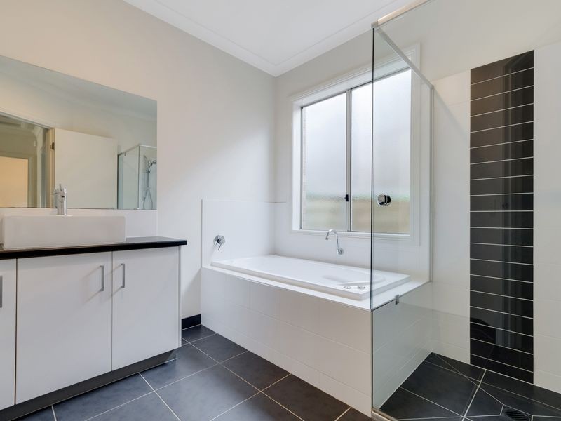 16 The Glen, Drysdale VIC 3222