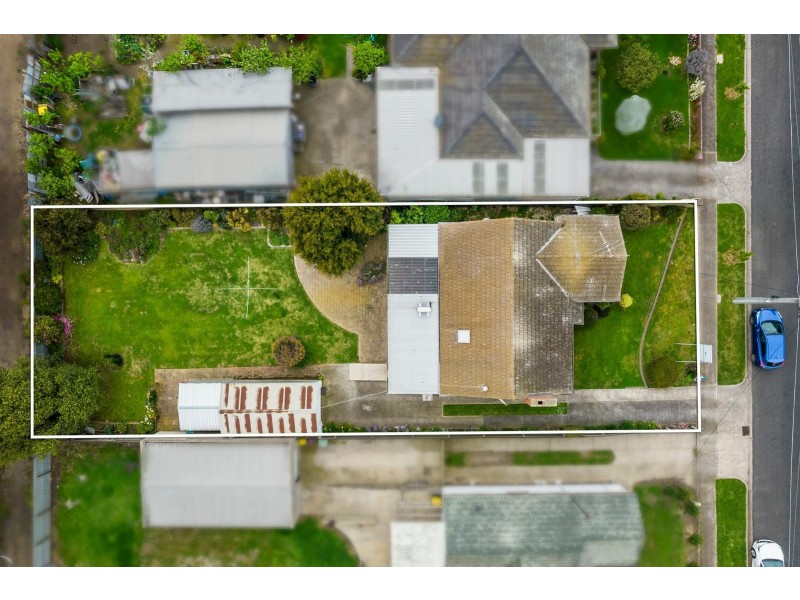 15 Myrtle Grove, North Shore VIC 3214