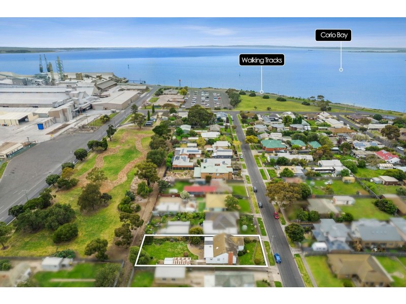 15 Myrtle Grove, North Shore VIC 3214