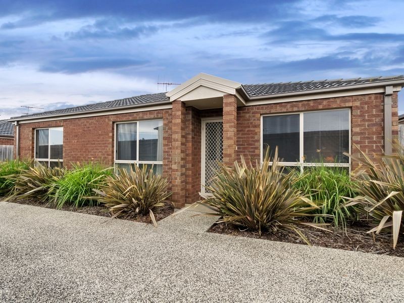 2/20 Leonard Drive, Drysdale VIC 3222