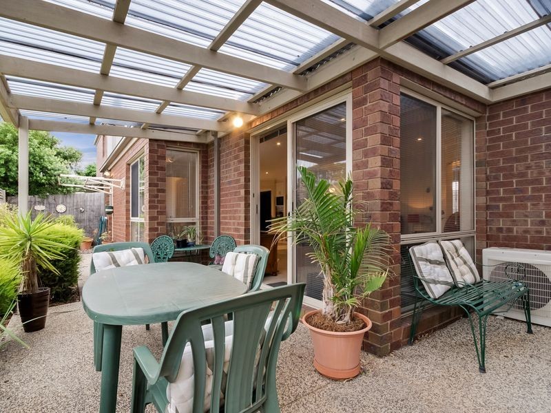 2/20 Leonard Drive, Drysdale VIC 3222