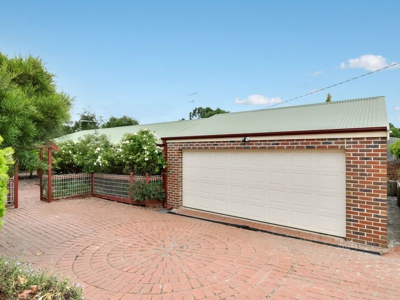 31 De Burgh Road, Drysdale VIC 3222