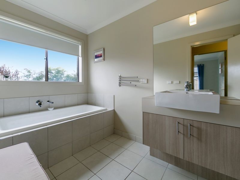 21 Anstead Avenue, Curlewis VIC 3222