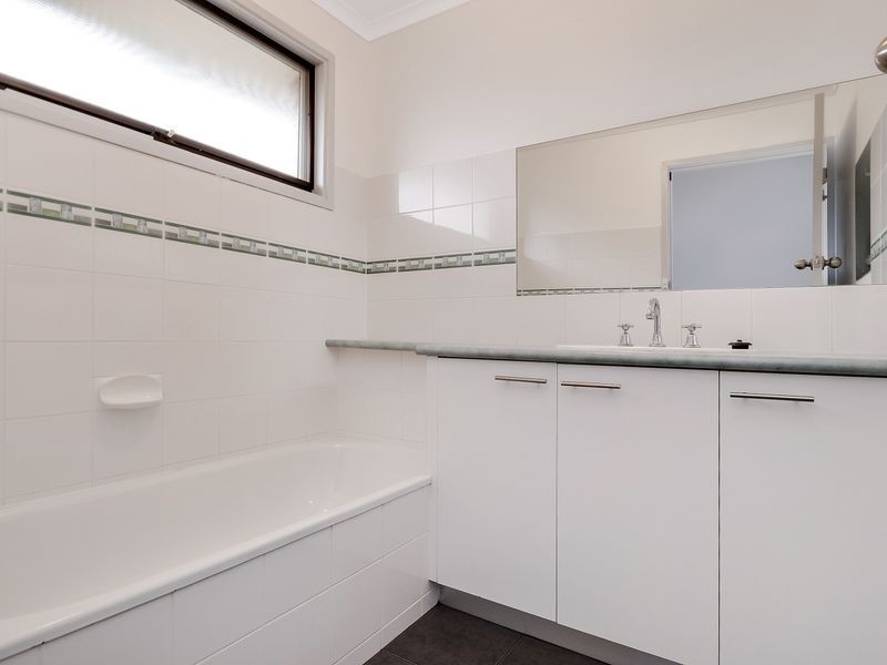 29 Cresta Street, Leopold VIC 3224