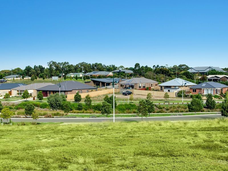 5 Waterhaven Boulevard, Drysdale VIC 3222