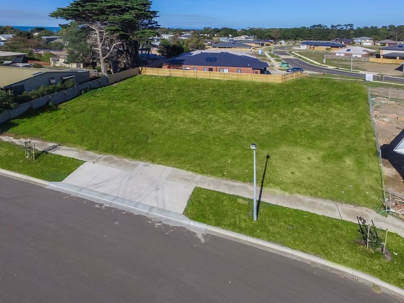 9 Peter Street, Indented Head VIC 3223